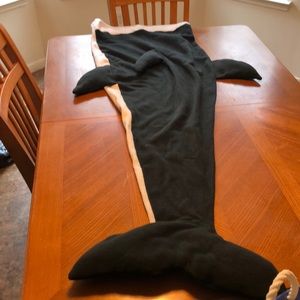 Orca Blanket